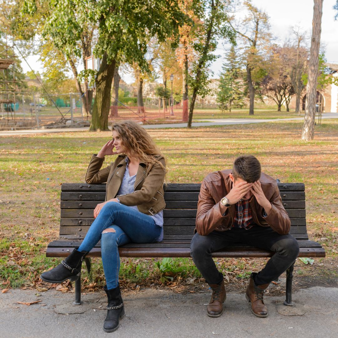 The Dismissive-Avoidant Dilemma: Loving Someone Who Keeps Their Distance